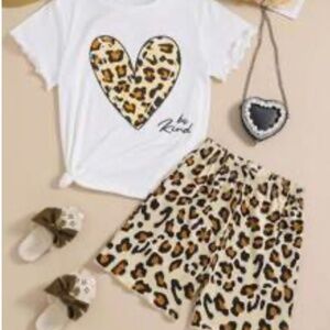 Leopard Print Heart Girls 2 pc short set - New